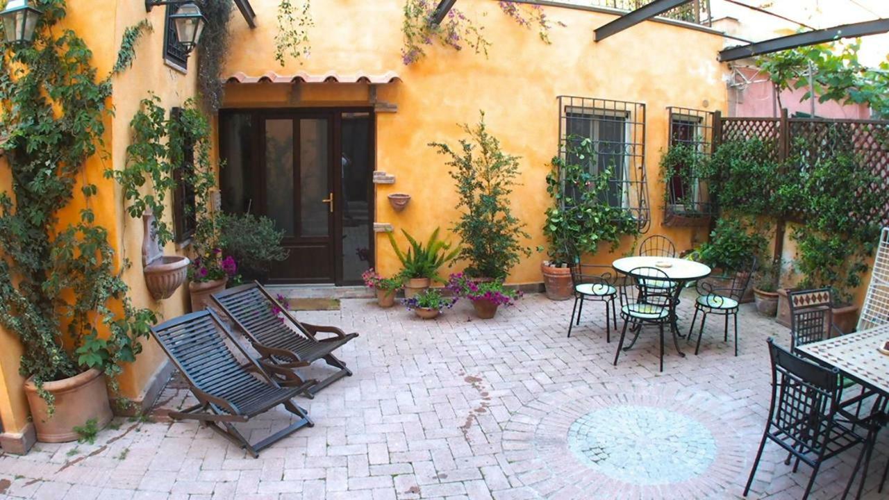 La Piazzetta Di Roma Βίλα Εξωτερικό φωτογραφία